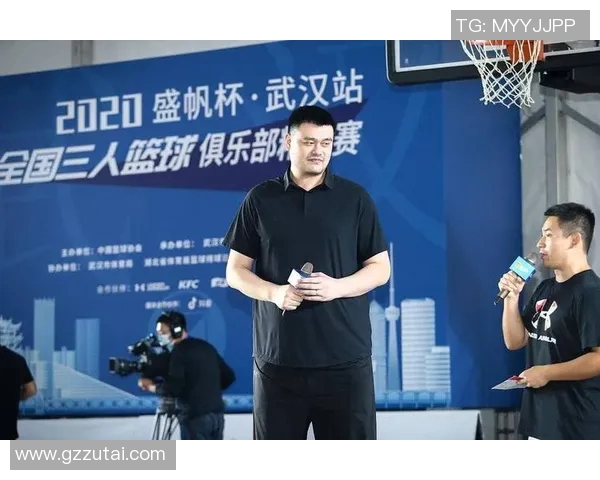 姚明在NBA的影响力与文化氛围探讨：从巨星到全球篮球的桥梁